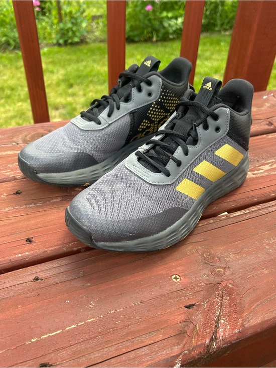 Adidas Own the Game 2.0 Basketball Shoe-Grey Five Matte Gold Core Black  Sz 6 main image 4